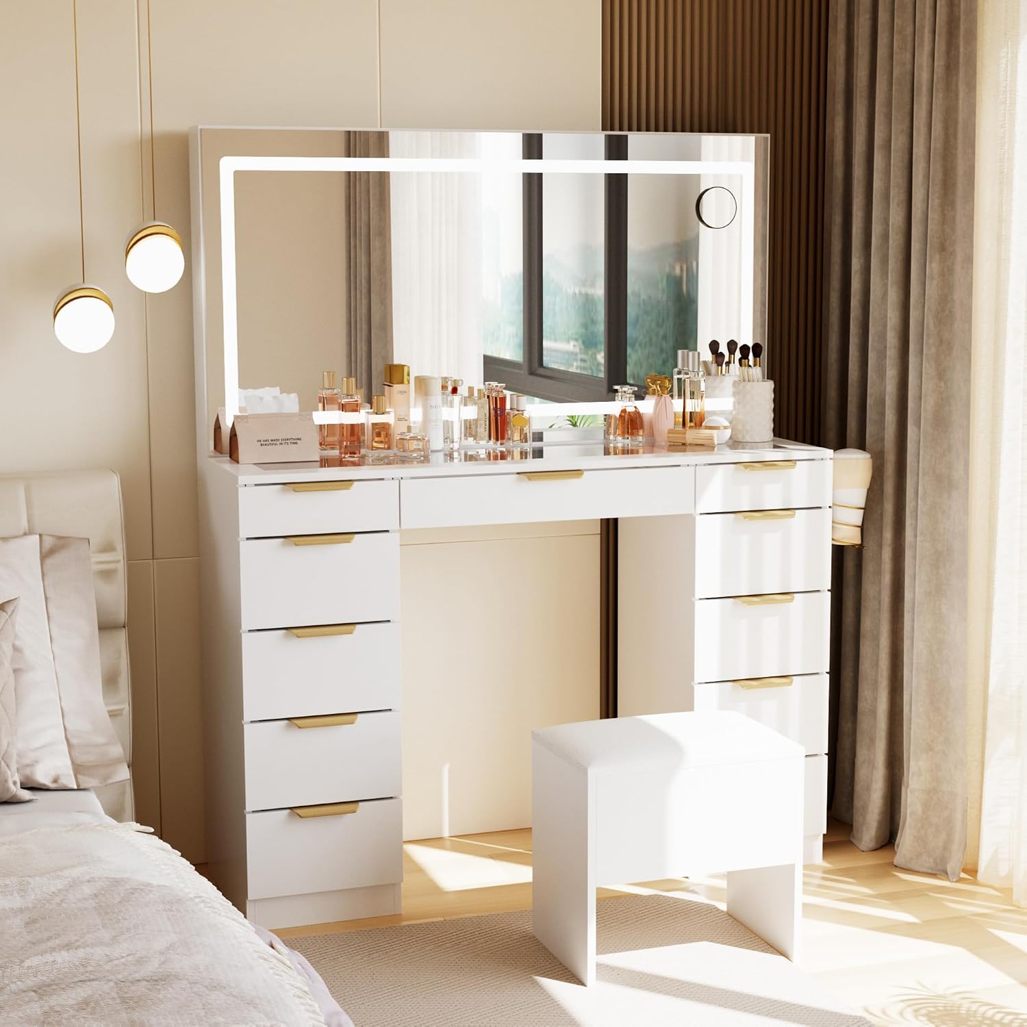 Dressing Table Vanity With Lighted Mirror - Coiffeuse en verre avec miroir et